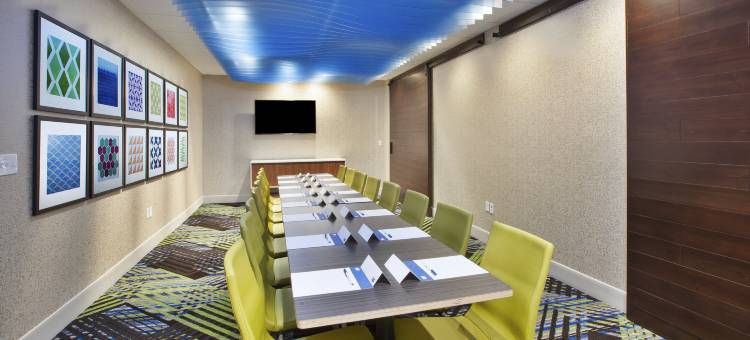 大急流城机场北智选假日套房酒店(Holiday Inn Express & Suites Grand Rapids - Airport North)图片