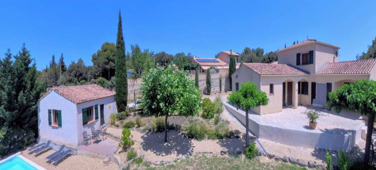 美丽别墅，带私人围栏式游泳池(Beautiful Villa with a Private, Fenced-in Swimming Pool)图片