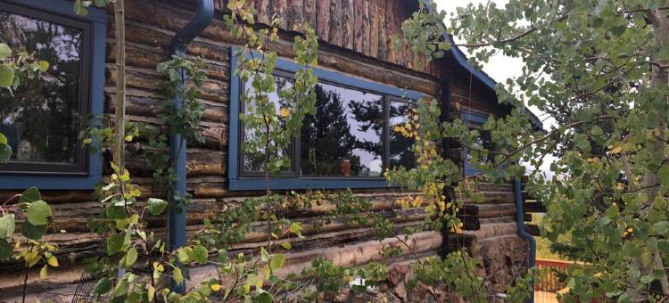 Private Mountaintop Cabin in Majestic Blue Skies图片