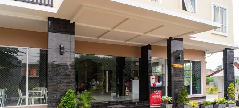 红多兹Plus酒店-近特拉斯科塔3号(RedDoorz Plus Near Teras Kota 3)图片