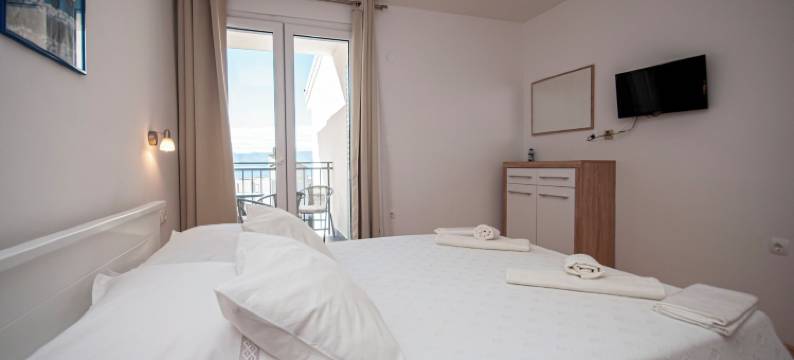 尼古拉公寓客房酒店(Apartments and Rooms Nikola)图片