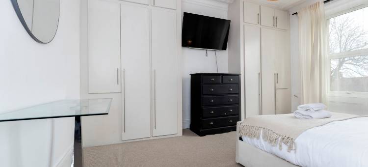 盖茨黑德明亮的四卧室复式公寓(Bright 4-bedroom Maisonette in Gateshead)图片