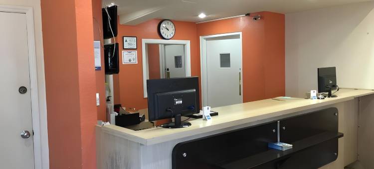 西南拉雷卡瑞6号汽车旅馆(Motel 6 Raleigh, NC Cary)图片