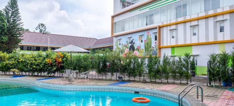 巴图玛琅酒店(Three Eight Front One Boutique Batu Malang)图片