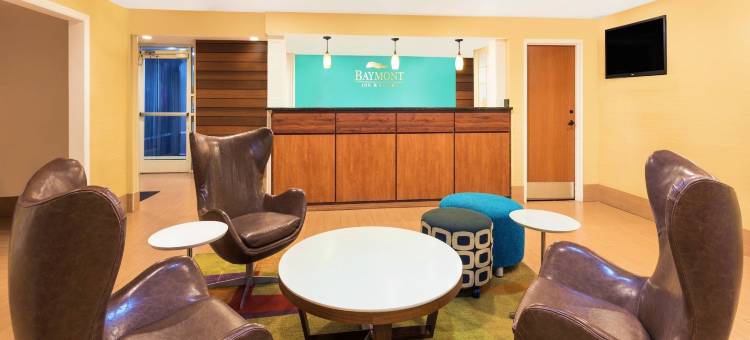 萨凡纳米德顿呗盟套房酒店(Baymont by Wyndham Savannah Midtown)图片