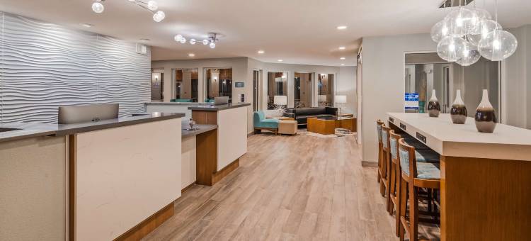 贝斯特韦斯特德威特酒店(Best Western DeWitt)图片