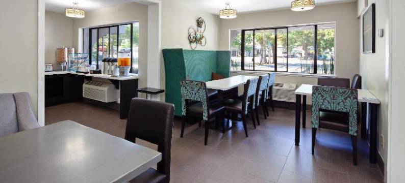 乌尔酒店(Hotel Vue)图片