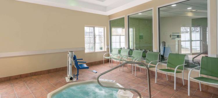 莱瑟姆奥尔巴尼机场拉昆塔温德姆套房酒店(La Quinta Inn & Suites by Wyndham Latham Albany Airport)图片