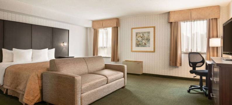 伦弗鲁温德姆戴斯酒店及会议中心(Days Inn by Wyndham Renfrew Conference Centre)图片