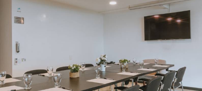 橙色套房旅行者酒店(Travelers Orange Suites)图片