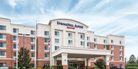 夏洛特諾曼湖/莫爾斯威爾 SpringHill Suites 酒店