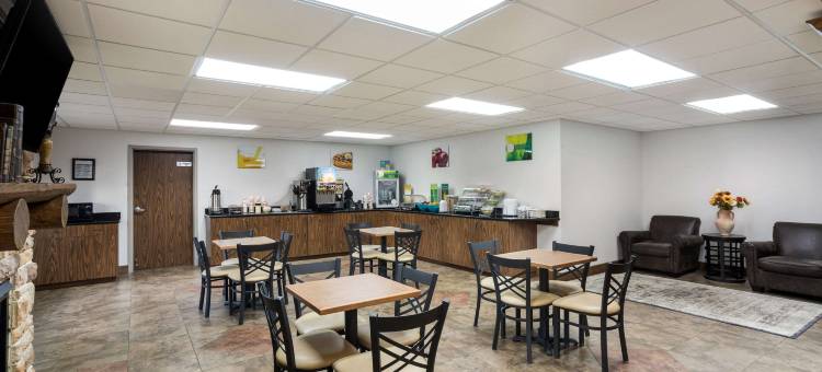 蒙特雷I-40品质套房酒店(Quality Inn & Suites Monterey I-40)图片