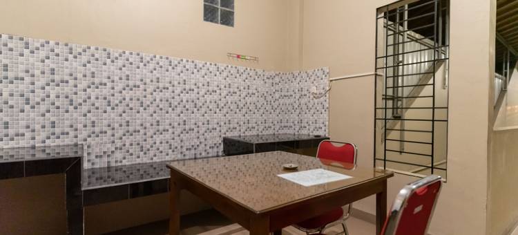 红多兹酒店-棉兰乔伊斯旅馆(RedDoorz at Joyce Guest House Medan)图片