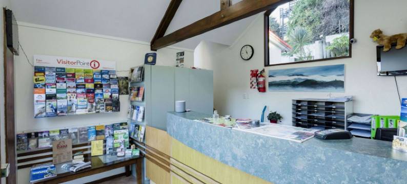 尔舒755富豪汽车旅馆(755 Regal Court Motel)图片