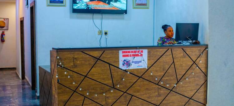 隆基伯格水晶套房酒店(Ronkibog Crystal Hotel & Suites)图片