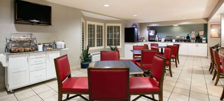 布拉塞尔顿温德姆呗盟酒店(Baymont by Wyndham Braselton / Winder)图片