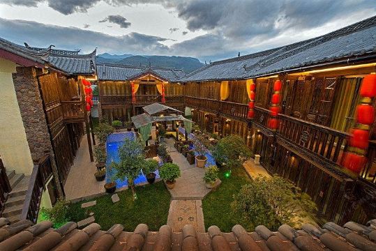 丽江紫光.瑞景纳精品客栈外景图