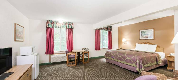 阿肯色市温德姆速8酒店(Super 8 by Wyndham Arkansas City KS)图片