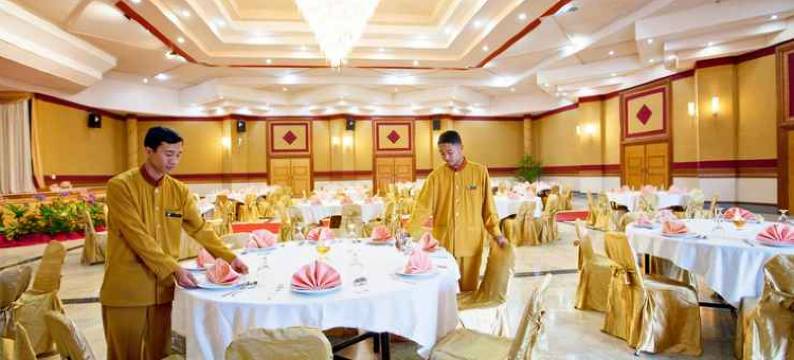 不拉士打宜西巴雅克国际酒店(Hotel Sibayak Internasional)图片