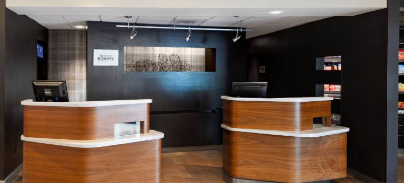 辛辛那提布鲁艾施镇万怡酒店(Courtyard Cincinnati Blue Ash)图片