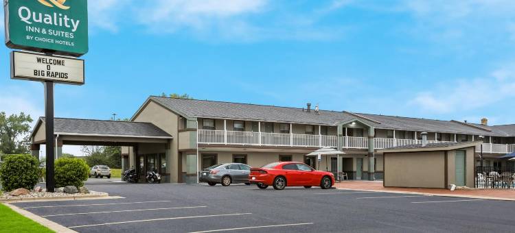 比格拉皮兹品质酒店及套房-近大学(Quality Inn & Suites Big Rapids Near University)图片