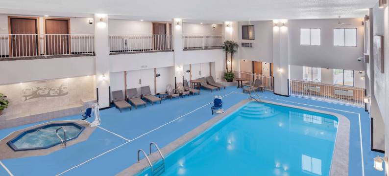 基斯通顿华美达酒店-近拉什莫尔山(Ramada by Wyndham Keystone Near Mt Rushmore)图片