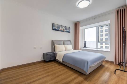 来不及讲故事多跌宕公寓(人民西路分店)