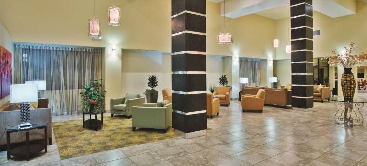 图森里德公园拉昆塔温德姆套房酒店(La Quinta Inn & Suites by Wyndham Tucson - Reid Park)图片