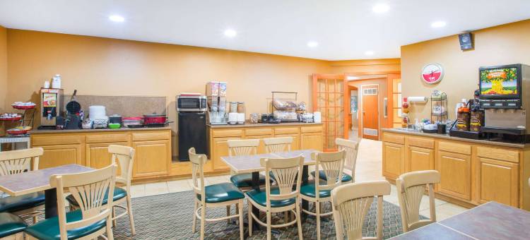 灵湖-奥科博吉温德姆华美达酒店(Ramada by Wyndham Spirit Lake/Okoboji)图片
