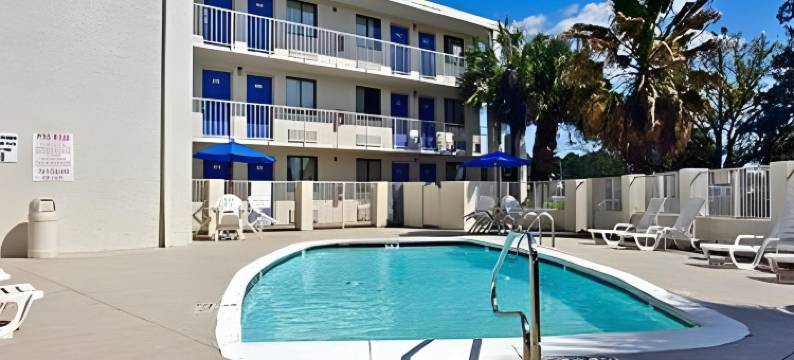 OYO 莫比尔酒店 - 阿拉巴马 I-65 机场大道(OYO Hotel Mobile, Al I-65 at Airport Blvd)图片