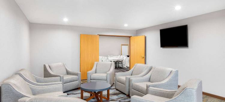 佩拉美吟温德姆酒店(AmericInn by Wyndham Pella)图片