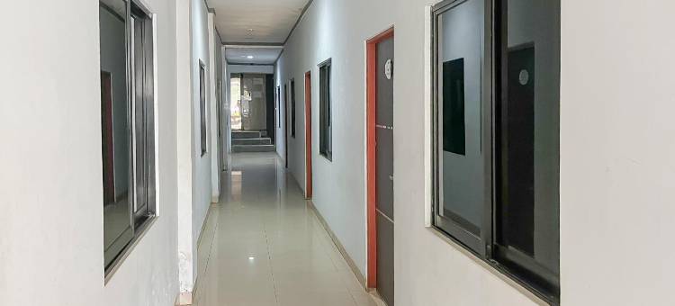 RedDoorz Near Mitra Plaza Kota Banjarmasin图片