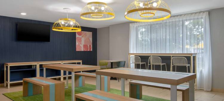 蒙哥马利希尔顿 Spark 酒店(Spark by Hilton Montgomery EastChase)图片