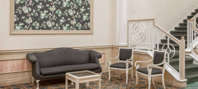 哈蒙德华美达酒店及会议中心(Ramada by Wyndham Hammond Hotel & Conference Center)图片