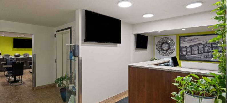 麦克默里堡速8酒店(Super 8 by Wyndham Fort McMurray)图片