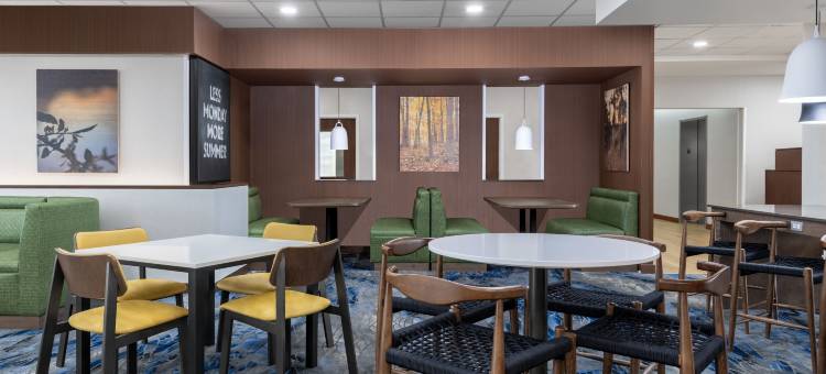 马丁斯堡万枫酒店及套房(Fairfield Inn & Suites Martinsburg)图片