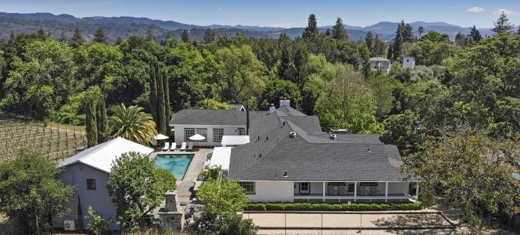St. Helena, Walk to Town, on Vineyard, Pool, One Acre/Private, Permit STR25-001图片