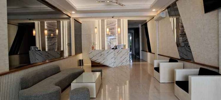 桑普尔纳锦尔本酒店(Hotel Sampurna Cirebon)图片