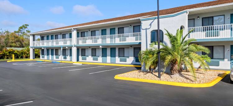 近蓝泉凯艺酒店(Quality Inn Near Blue Spring)图片