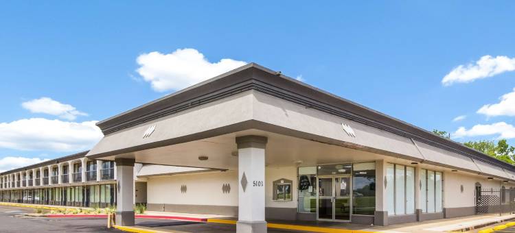 得克萨斯州格罗夫斯的6号汽车旅馆(Motel 6 Groves, TX)图片