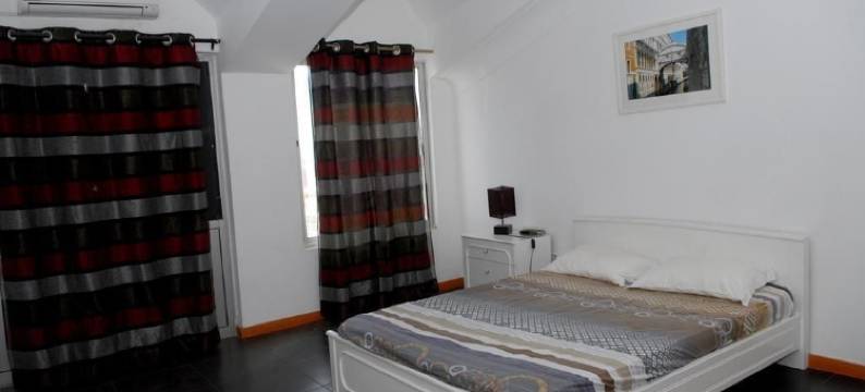 圣地亚哥公寓酒店(Apartamentos Santiago - Praia)图片