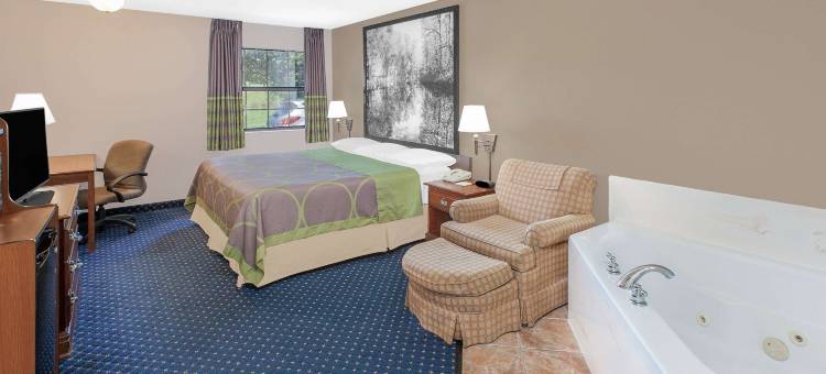 洛厄尔-本顿维尔-罗杰斯地区速8酒店(Super 8 by Wyndham Lowell/Bentonville/Rogers Area)图片