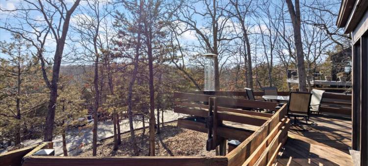 Indoor Pool and Scenic Lake Views - Stunning Treetop Retreat图片