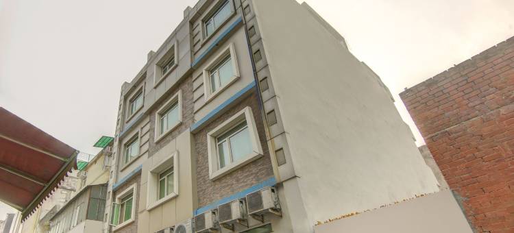 特雷布潮流罗克韦尔广场酒店(Treebo Rockwell Plaza)图片