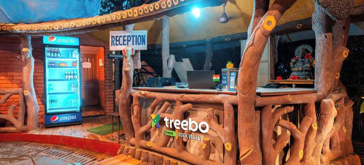 Treebo 岩谷(Treebo Rock Valley)图片