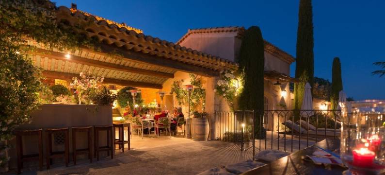 拉维里耶雷酒店(La Verrière)图片