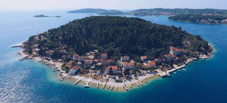 弗尼克艺术俱乐部(Vrnik Arts Club)图片