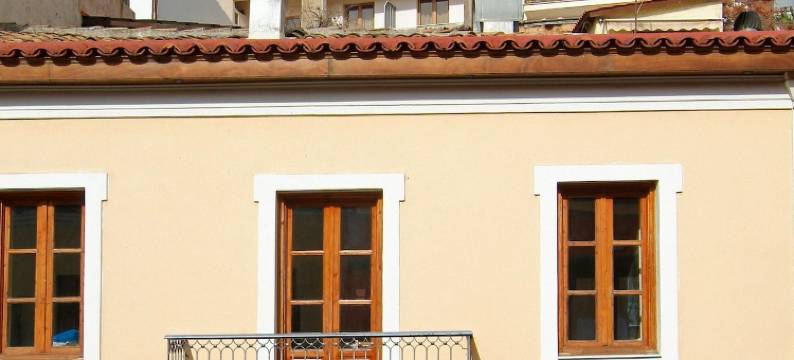 瓦洛尼斯酒店(Hotel Varonos)图片