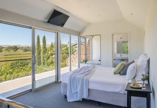 Barossa Shiraz Estate Hotel Overview