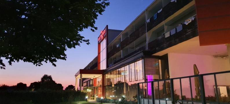 全红蓝酒店(All in Red Thermenhotel)图片